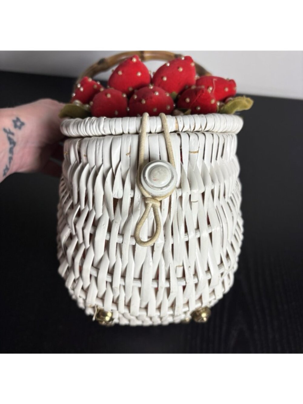 Vintage Mid-Century White Wicker Basket Purse Strawberry Theme Pinup Japan - Picture 10 of 16